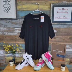 Nike Black Short Sleeve Tee Casual Design